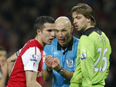 2012.3.12-Arsenal-v-Newcastle-Robin-van-Persie-Howard
