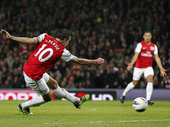2012.3.12-Arsenal-v-Newcastle-Robin-van-Persie-scores.jpg
