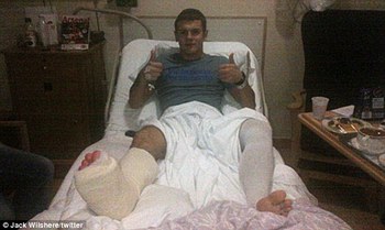 238D3B4300000578-2851881-The_midfielder_posted_a_similar_image_after_his_last_ankle_surge-24_1417100396464.jpg